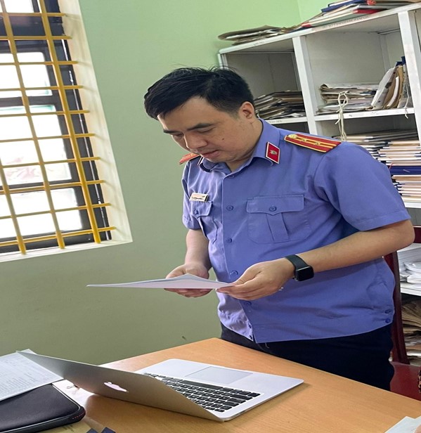 VKSND huyện Nậm Nhùn tiến hành kiểm sát trực tiếp Nhà tạm giữ Công an huyện Nậm Nhùn Quý I năm 2023