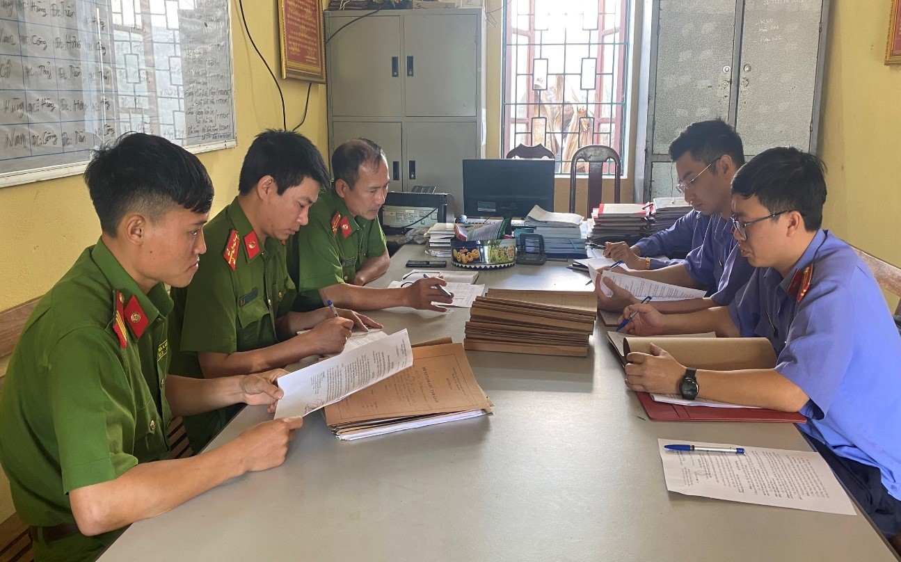 Viện kiểm sát nhân dân thành phố Lai Châu tiến hành kiểm sát đột xuất Nhà tạm giữ Công an thành phố Lai Châu