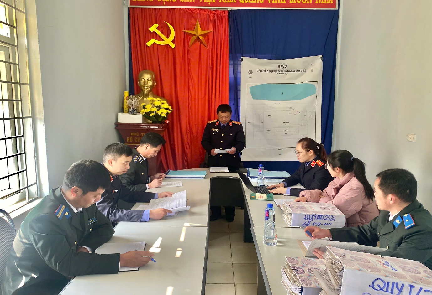 VKSND huyện Sìn Hồ trực tiếp kiểm sát việc tuân theo pháp luật tại Chi cục thi hành án dân sự huyện Sìn Hồ