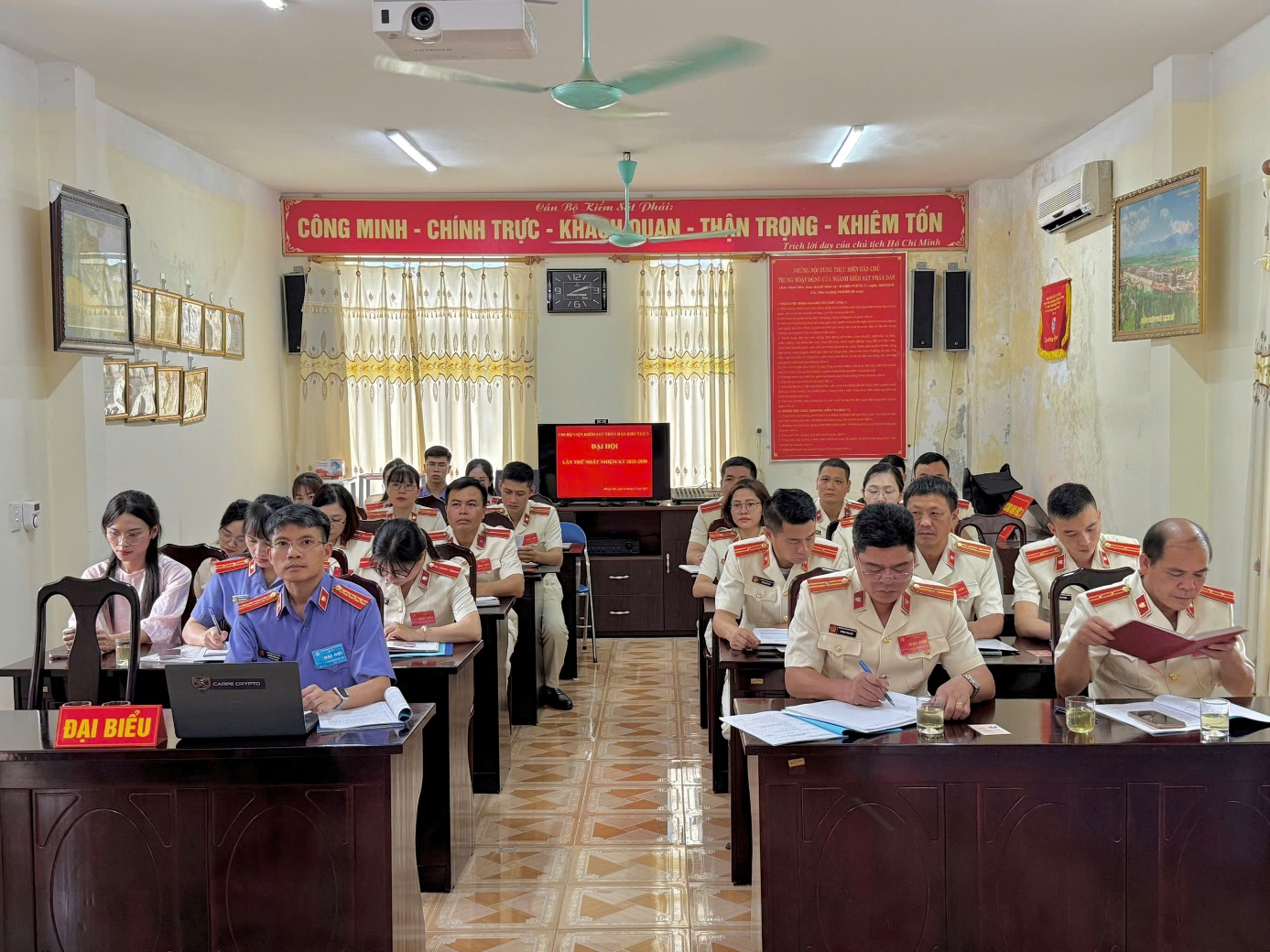 Chi bộ Viện kiểm sát nhân dân Khu vực 3 tổ chức thành công Đại hội Chi bộ lần thứ I, nhiệm kỳ 2025 - 2030