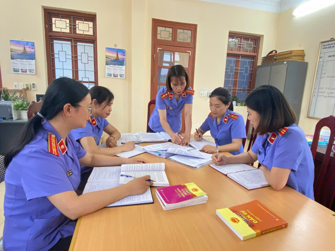 Những giải pháp nâng cao chất lượng công tác tự đào tạo cán bộ tại Phòng 9, Viện kiểm sát nhân dân tỉnh Lai Châu