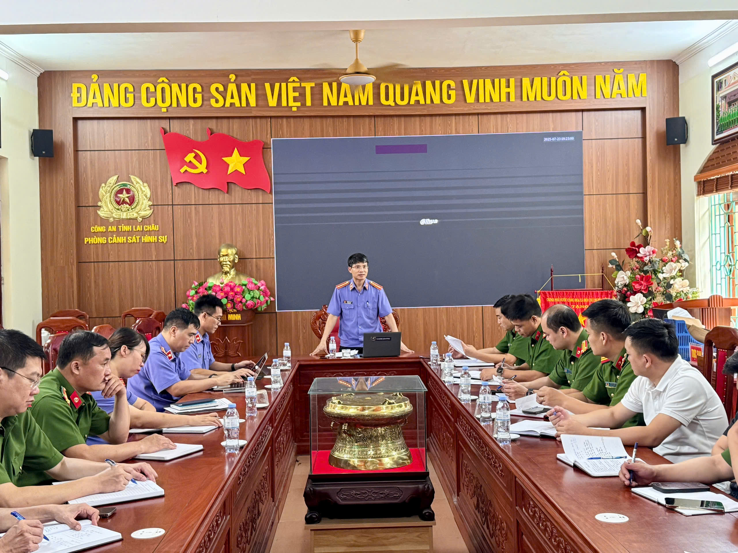 Viện kiểm sát nhân dân tỉnh Lai Châu công bố kết luận trực tiếp kiểm sát việc tiếp nhận, giải quyết nguồn tin về tội phạm tại Cơ quan Cảnh sát điều tra (PC02) - Công an tỉnh Lai Châu