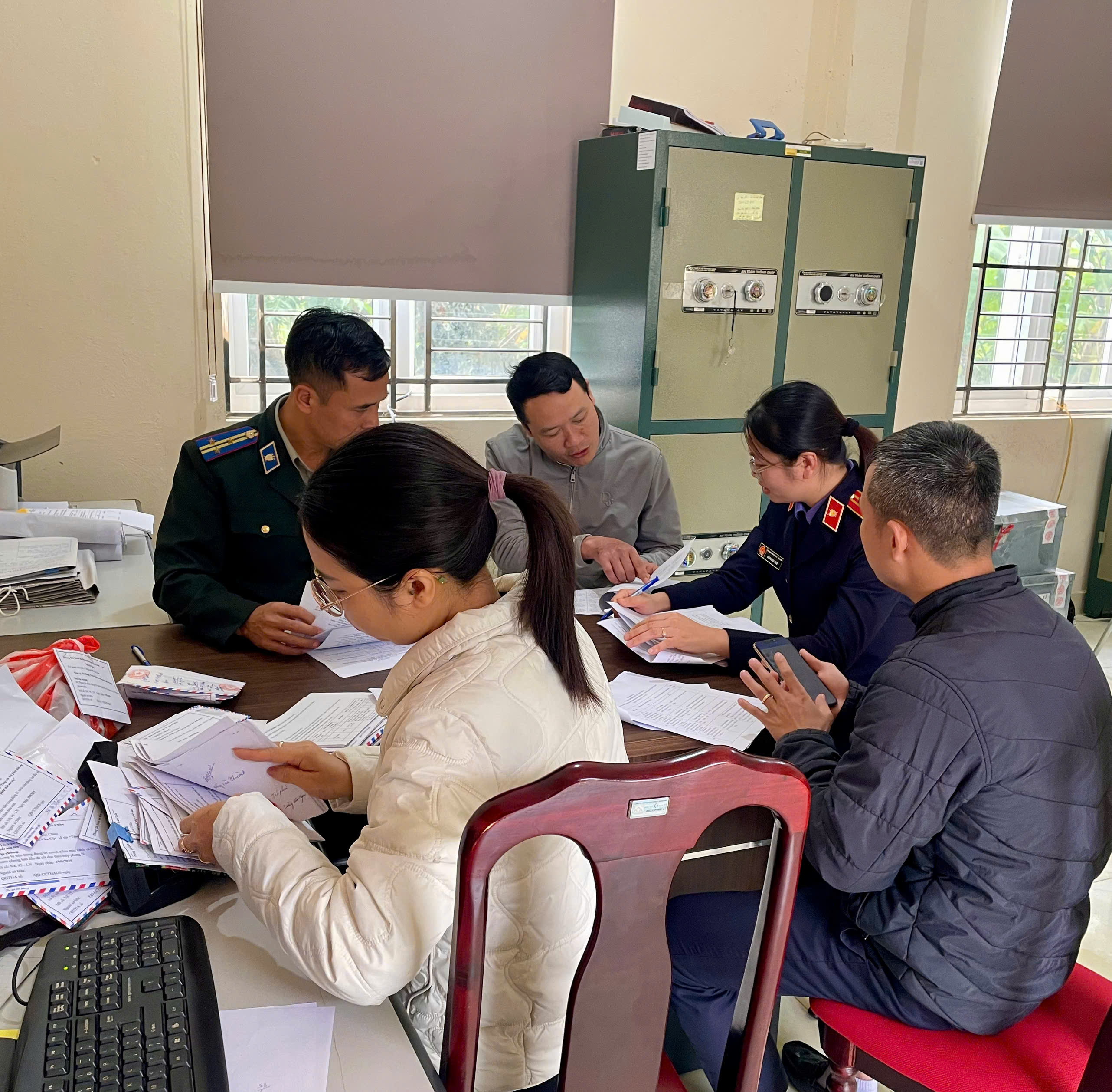 Viện kiểm sát nhân dân khu vực 2 - Lai Châu kiểm sát chặt chẽ việc tiêu hủy vật chứng