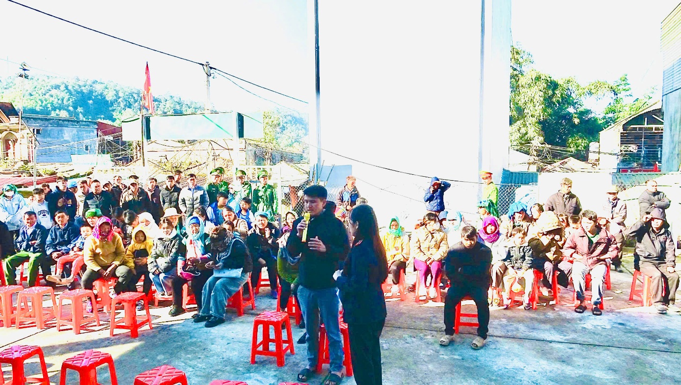 VKSND Khu vực 3 phối hợp xét xử lưu động vụ án hình sự và tuyên truyền phổ biến, giáo dục pháp luật tại xã Dào San