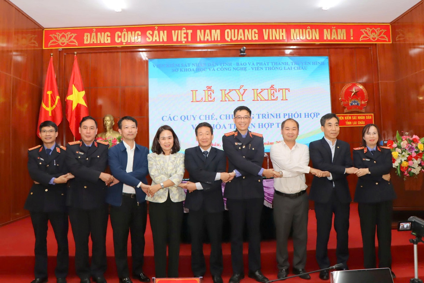 VKSND tỉnh Lai Châu tổ chức ký kết các quy chế phối hợp, chương trình phối hợp, thỏa thuận hợp tác trong các lĩnh vực ứng dụng công nghệ thông tin và chuyển đổi số; tuyên truyền, phổ biến, giáo dục pháp luật