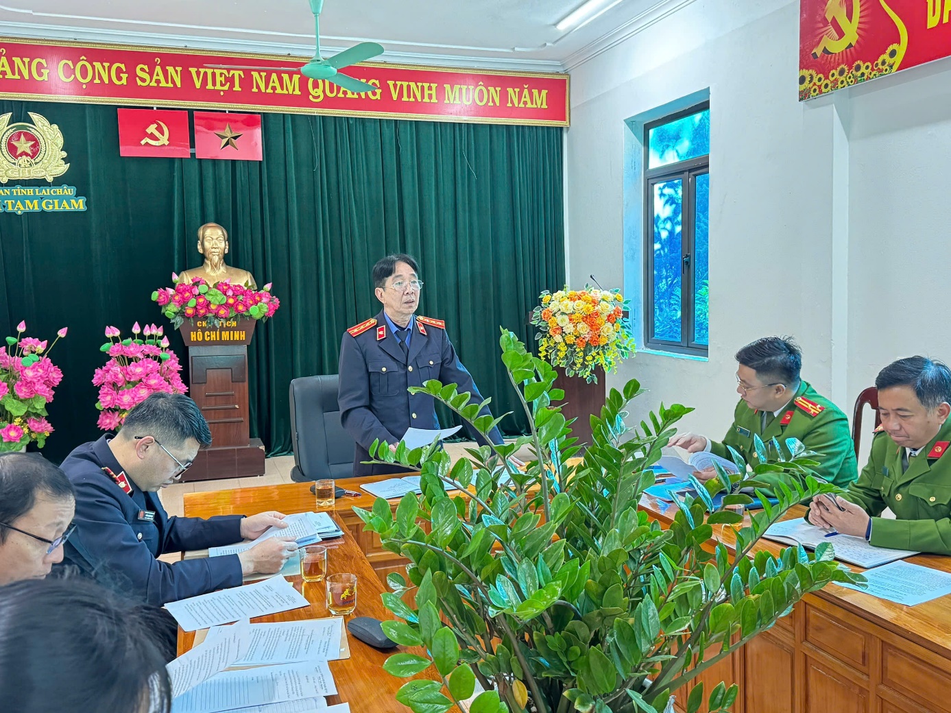 VKSND tỉnh Lai Châu trực tiếp kiểm sát việc tạm giữ, tạm giam và thi hành án phạt tù tại Trại tạm giam Công an tỉnh Lai Châu quý I năm 2026