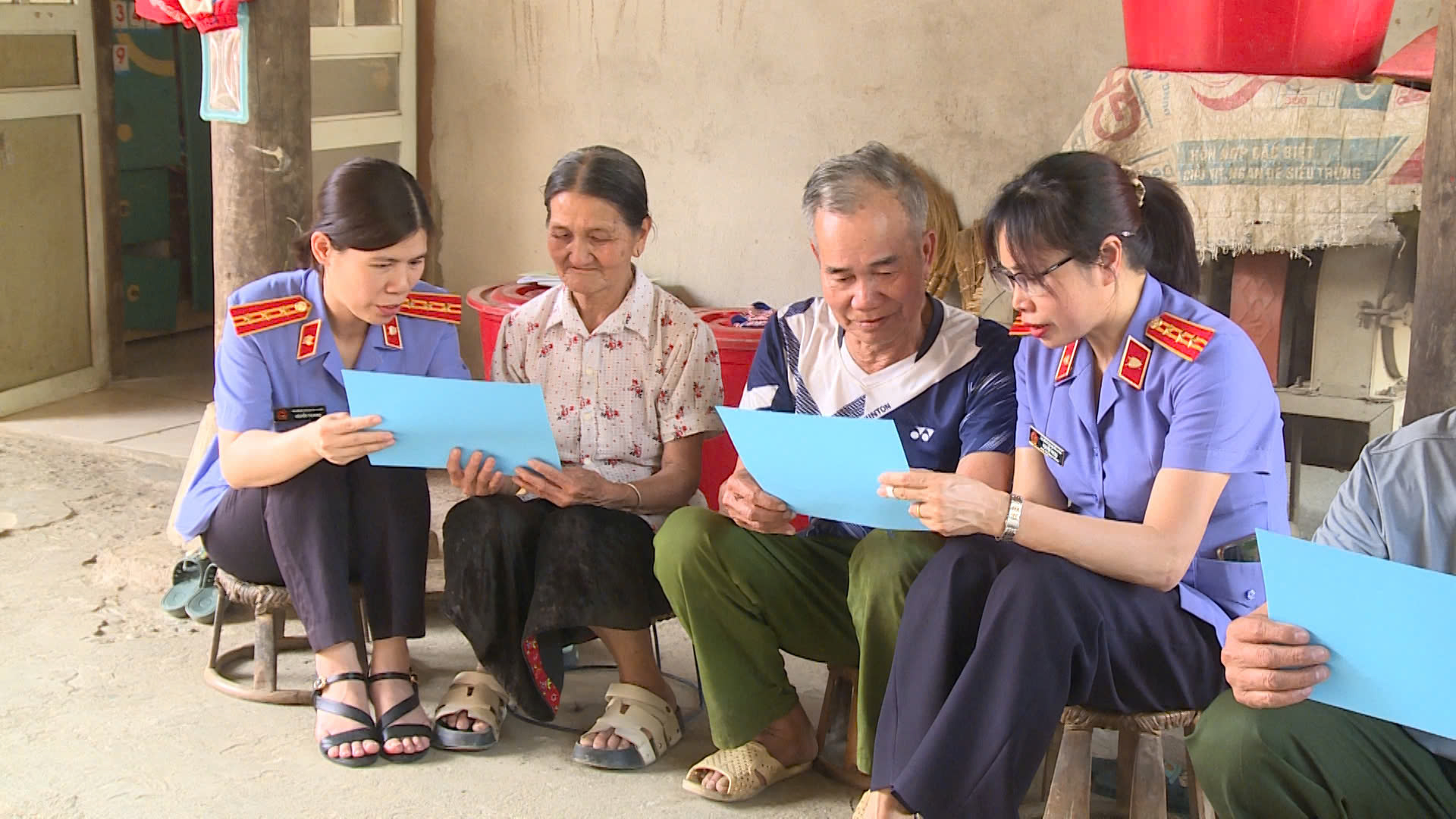 Viện kiểm sát nhân dân tỉnh Lai Châu tích cực tuyên truyền Nghị quyết số 205/2025/QH15 tại xã Bum Nưa, tỉnh Lai Châu