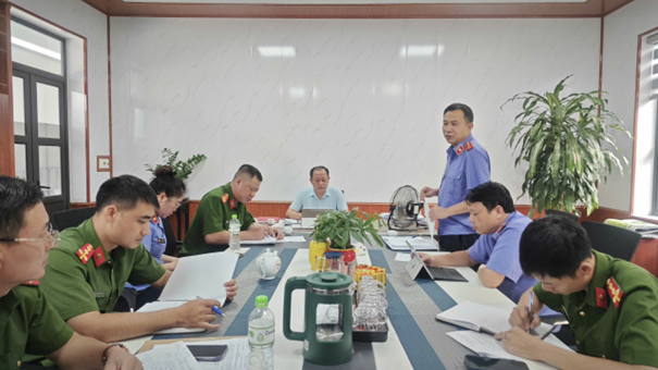VKSND khu vực 4 – Lai Châu trực tiếp kiểm sát việc thi hành biện pháp ngăn chặn cấm đi khỏi nơi cư trú tại xã Pa Ủ